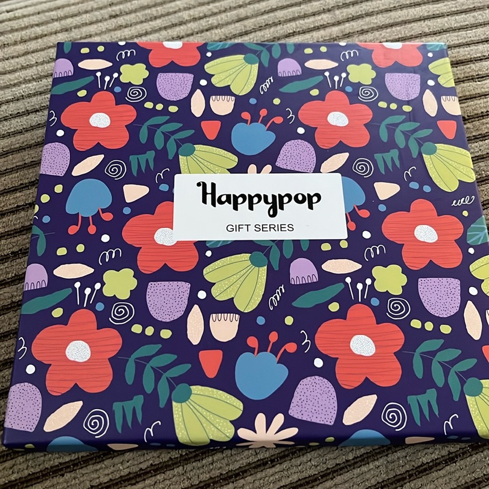 Happypop socks in gift box- NWT- Keep Calm and Dance On